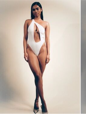 437 The Bridal Suit